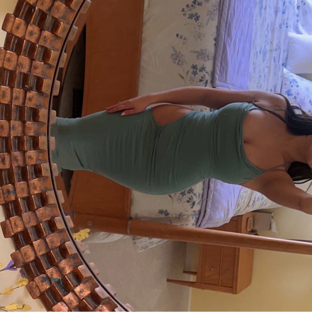 Oh Polly green midi dress size 2 - Picture 2 of 5
